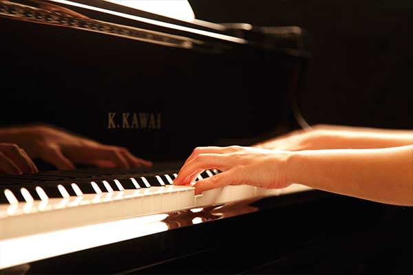 Kawai GX Series Grand Piano Logo